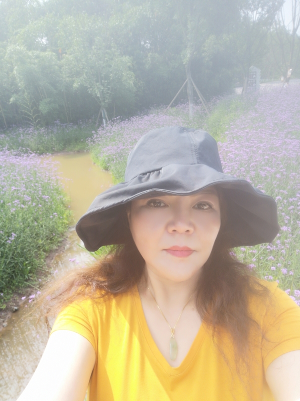 宛霞的第三张照片--四川父母相亲团